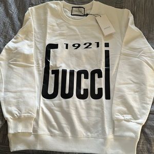 Gucci sweatshirt! Super cute and lightweight!